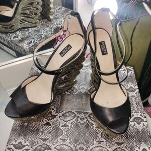 Baker Wedges With Rhinestone